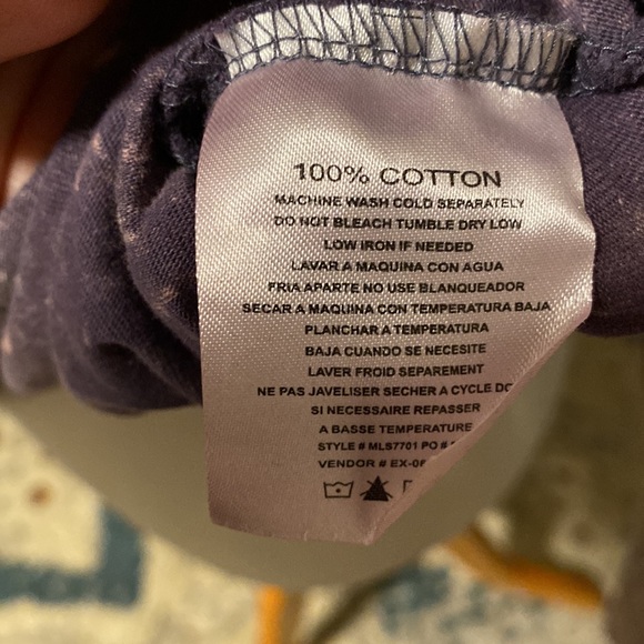 US VINTAGE brand souvenir long sleeved tshirt. Black Hills SD. Size small. NWT! - Picture 9 of 9